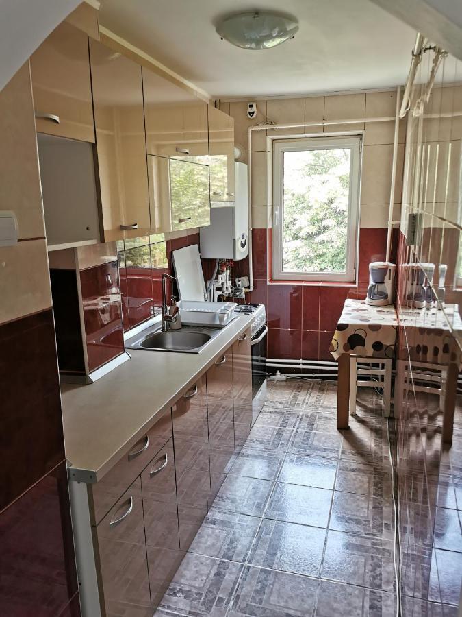 Confortable Cozy Apt Bucharest Luaran gambar