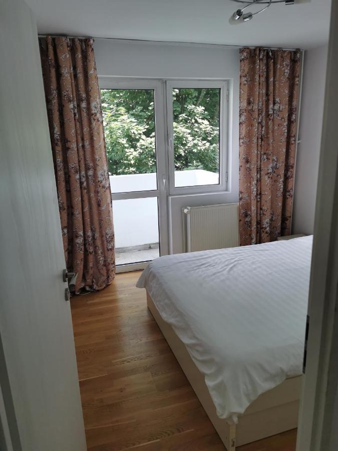 Confortable Cozy Apt Bucharest Luaran gambar