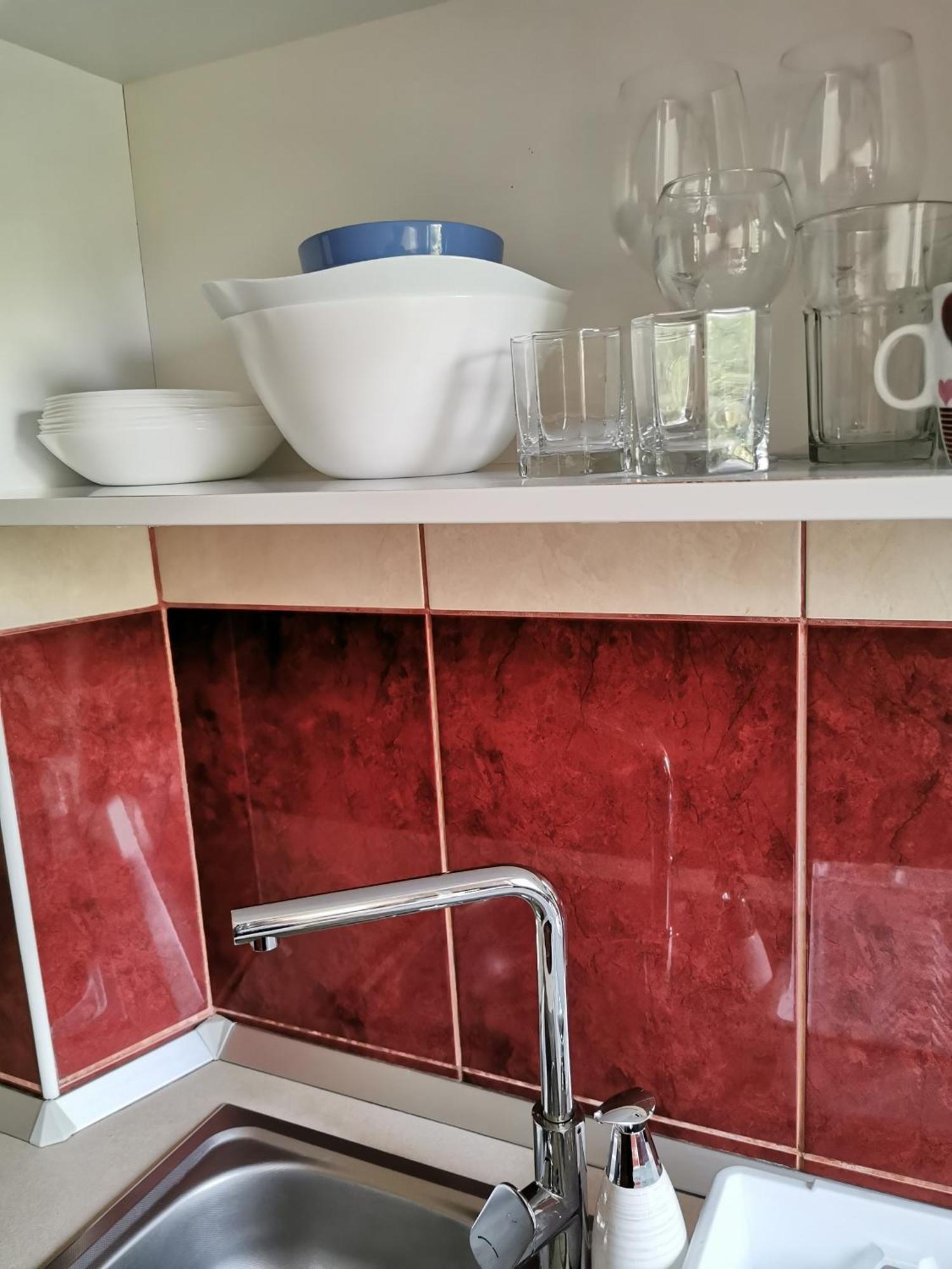 Confortable Cozy Apt Bucharest Bilik gambar