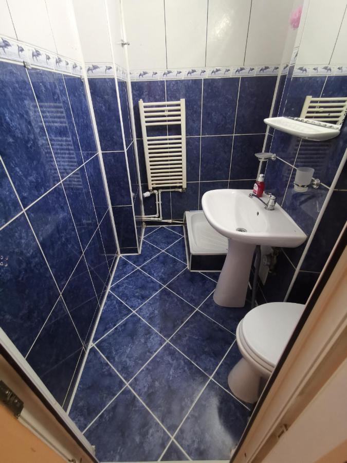 Confortable Cozy Apt Bucharest Luaran gambar