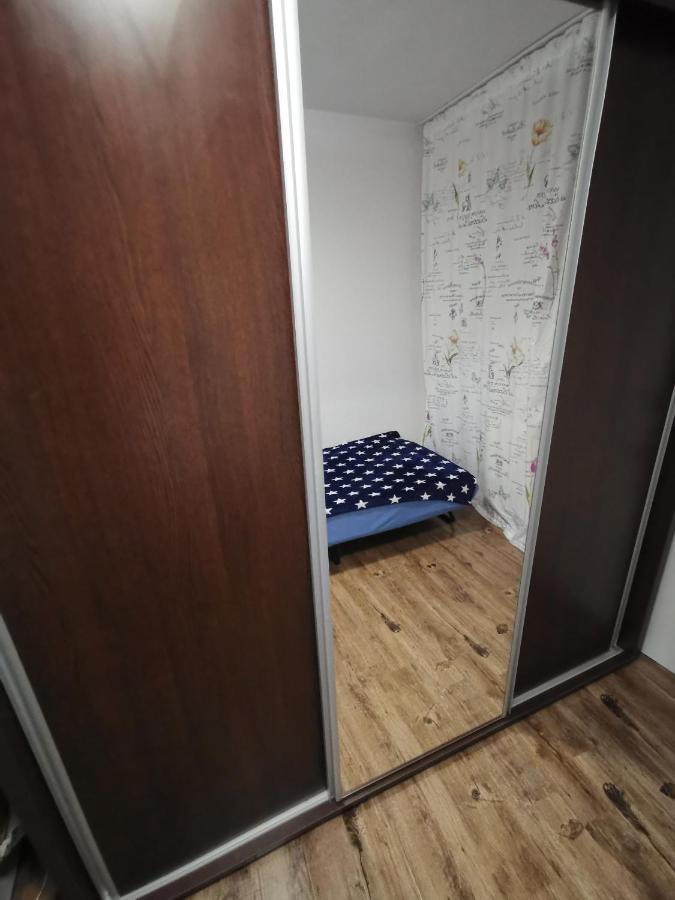 Confortable Cozy Apt Bucharest Luaran gambar